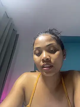 Snapshot of naya86 chatting on May 5, 2026, 2:58 pm naya86 online show from May 5, 2026, 2:58 pm