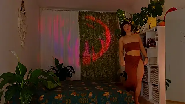 lana sky online show from February 13, 2025, 8:45 pm