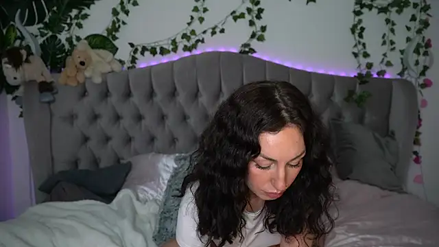 Snapshot of Estherjizz chatting on January 27, 2025, 2:24 pm Estherjizz online show from January 27, 2025, 2:24 pm