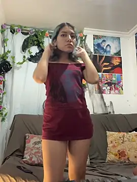 Snapshot of VaioletUwU chatting on March 20, 2026, 5:45 am VaioletUwU online show from March 20, 2026, 5:45 am