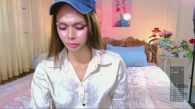 Snapshot of ribbinpink chatting on June 6, 2026, 3:22 am ribbinpink online show from June 6, 2026, 3:22 am
