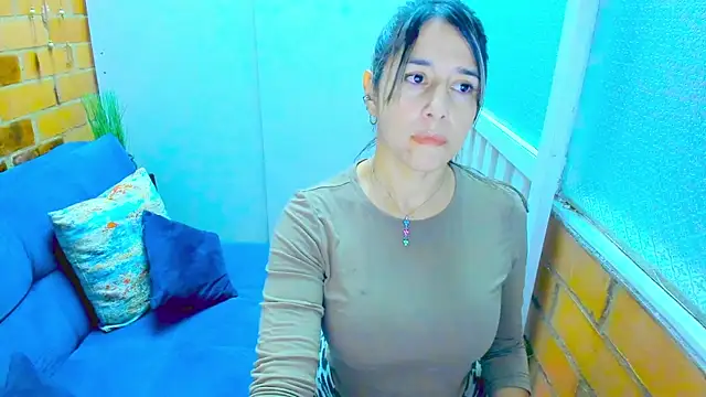 Snapshot of Penelope47 chatting on January 11, 2025, 6:01 pm Penelope47 online show from January 11, 2025, 6:01 pm