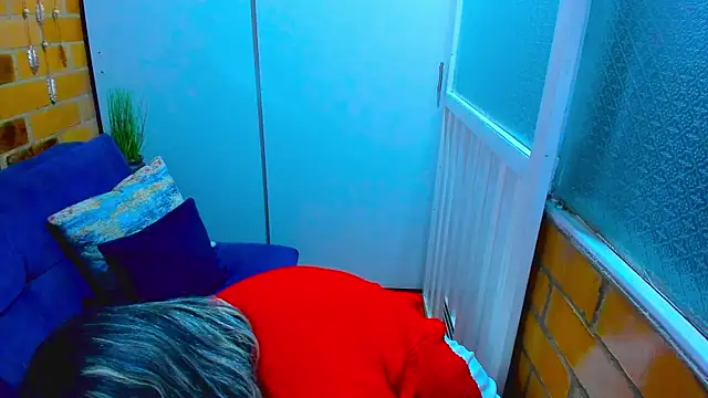 Snapshot of Penelope47 chatting on February 4, 2025, 11:16 pm Penelope47 online show from February 4, 2025, 11:16 pm