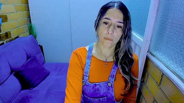 Snapshot of Penelope47 chatting on March 4, 2025, 7:01 pm Penelope47 online show from March 4, 2025, 7:01 pm