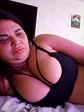 littleRikka online show from November 6, 2025, 8:21 pm