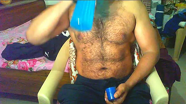 Snapshot of Vbestshow chatting on June 14, 2026, 1:13 pm Vbestshow online show from June 14, 2026, 1:13 pm