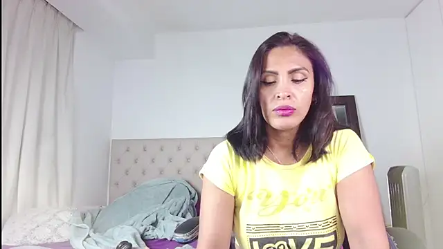 Snapshot of ms_freyax chatting on June 21, 2026, 4:15 am ms freyax online show from June 21, 2026, 4:15 am