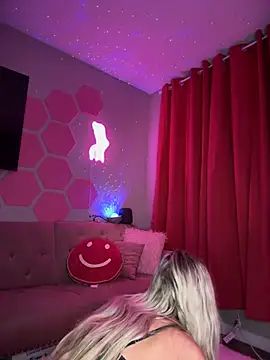 Snapshot of _Rapunzel_ chatting on February 22, 2025, 4:51 am Rapunzel online show from February 22, 2025, 4:51 am