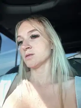 Snapshot of _Rapunzel_ chatting on September 17, 2025, 9:05 pm Rapunzel online show from September 17, 2025, 9:05 pm