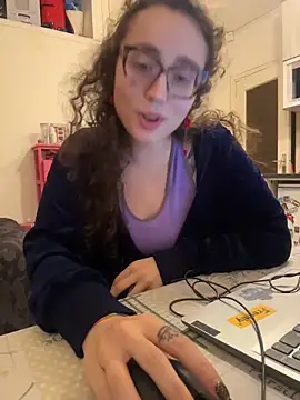 ladyturtle online show from April 25, 2026, 8:50 pm