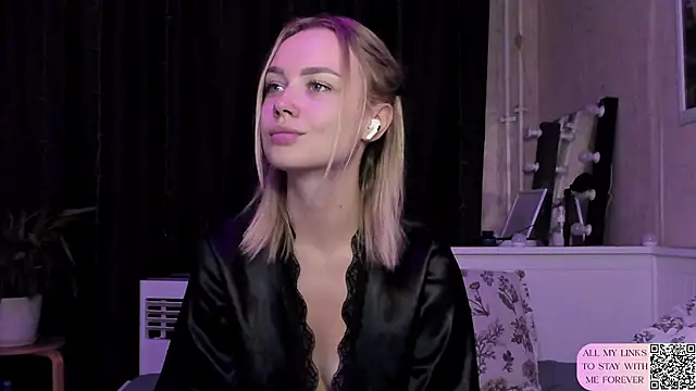 Snapshot of MaryDreaminess chatting on July 31, 2026, 7:13 pm MaryDreaminess online show from July 31, 2026, 7:13 pm