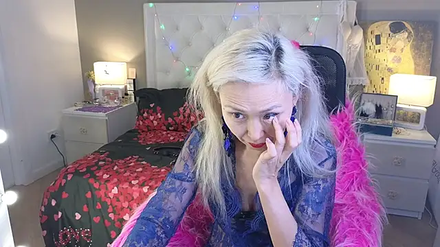 RoxalanaStar online show from February 25, 2026, 11:14 pm