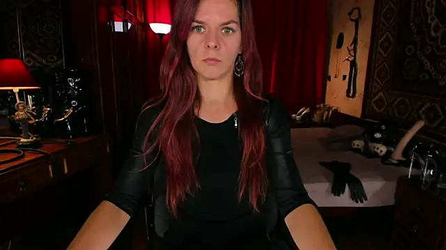 Snapshot of MargoTigress chatting on October 24, 2025, 9:28 am MargoTigress online show from October 24, 2025, 9:28 am