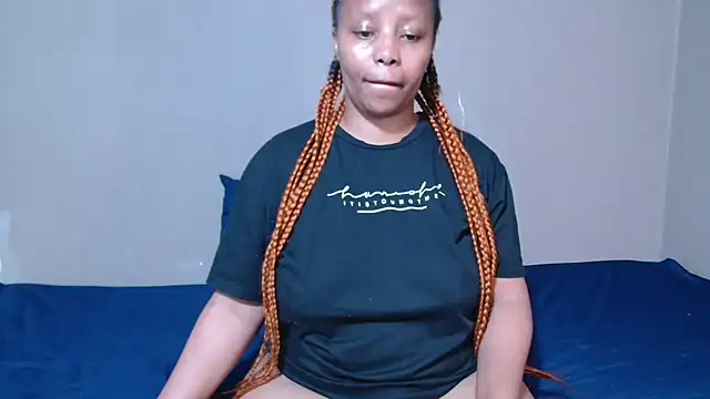 Snapshot of LoveBunny92 chatting on December 17, 2025, 9:10 pm LoveBunny92 online show from December 17, 2025, 9:10 pm