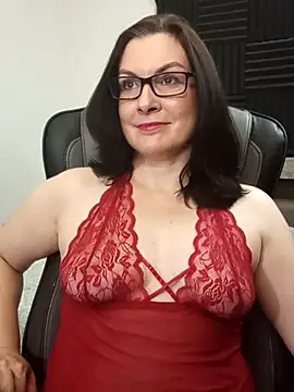 Snapshot of DesreRose chatting on April 9, 2026, 7:19 pm DesreRose online show from April 9, 2026, 7:19 pm