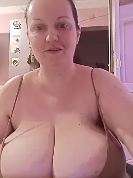 BustyLadyAlma online show from March 1, 2026, 6:37 am