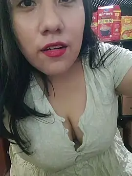 Snapshot of Kalani_Engel chatting on August 3, 2026, 12:20 am Kalani Engel online show from August 3, 2026, 12:20 am