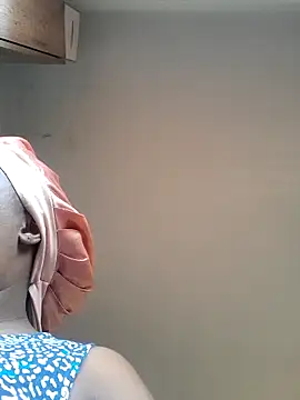 SWEETDOLLY29XX online show from February 12, 2026, 6:41 am