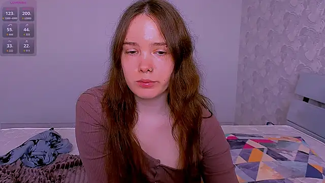 Janie JJ Curvie online show from April 9, 2026, 6:19 am