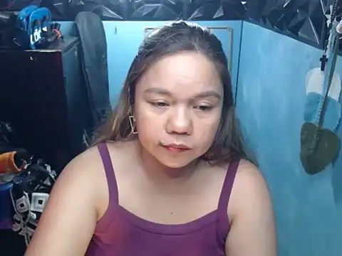ambersmile online show from April 23, 2026, 3:19 am