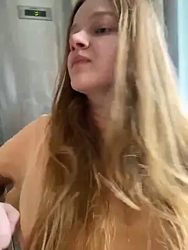 Snapshot of -MimmiLissa- chatting on March 12, 2025, 11:31 am -MimmiLissa- online show from March 12, 2025, 11:31 am