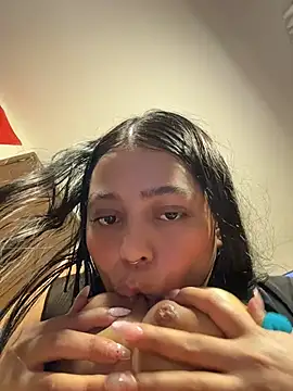 Naiara sex online show from July 20, 2026, 10:39 am