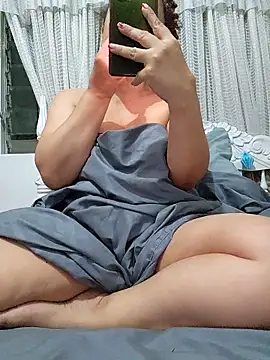 Snapshot of BadMicaela1 chatting on September 17, 2025, 5:20 am BadMicaela1 online show from September 17, 2025, 5:20 am