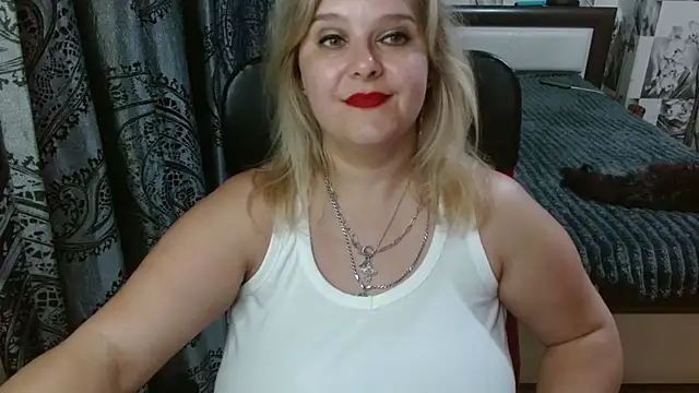 Snapshot of Boolochka chatting on June 22, 2026, 9:23 pm Boolochka online show from June 22, 2026, 9:23 pm