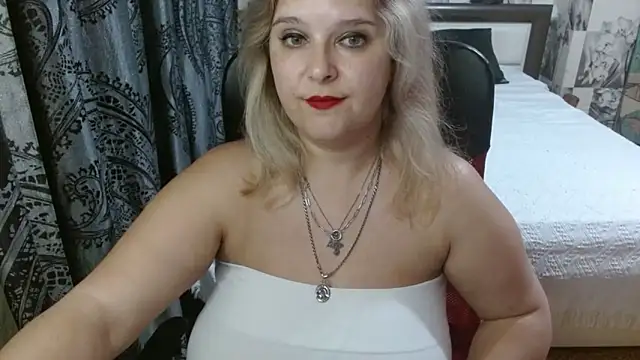 Snapshot of Boolochka chatting on July 1, 2026, 7:24 pm Boolochka online show from July 1, 2026, 7:24 pm