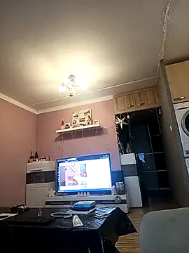 Snapshot of Milda121 chatting on January 8, 2026, 7:21 am Milda121 online show from January 8, 2026, 7:21 am