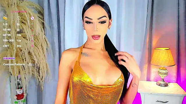 Snapshot of Michell_simons chatting on December 11, 2024, 3:56 am Michell simons online show from December 11, 2024, 3:56 am