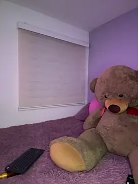 Snapshot of Sammy_pink chatting on December 3, 2025, 11:36 pm Sammy pink online show from December 3, 2025, 11:36 pm