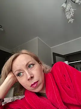 LuxuryNika online show from February 16, 2026, 1:40 pm