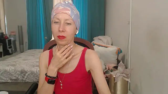 Snapshot of LuxuryNika chatting on July 10, 2026, 1:25 pm LuxuryNika online show from July 10, 2026, 1:25 pm