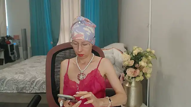 Snapshot of LuxuryNika chatting on July 25, 2026, 3:31 pm LuxuryNika online show from July 25, 2026, 3:31 pm