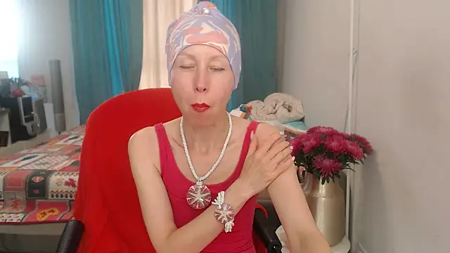 Snapshot of LuxuryNika chatting on July 30, 2026, 2:05 pm LuxuryNika online show from July 30, 2026, 2:05 pm