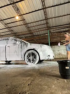 Gatitacarlita online show from December 14, 2025, 7:07 pm