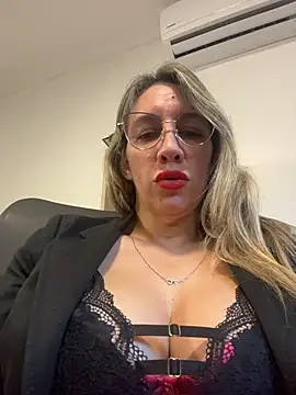 Snapshot of Gatitacarlita chatting on May 29, 2026, 12:14 pm Gatitacarlita online show from May 29, 2026, 12:14 pm