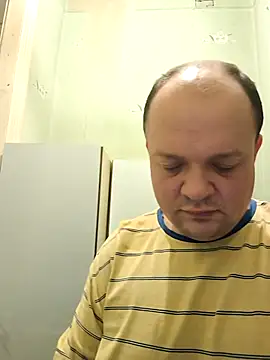 Snapshot of Dimka132 chatting on December 21, 2025, 9:16 am Dimka132 online show from December 21, 2025, 9:16 am