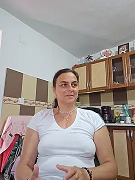 IsabelleCraft online show from July 31, 2026, 8:25 am
