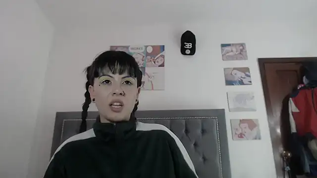 Snapshot of dulce_maria_x chatting on December 28, 2024, 10:55 pm dulce maria x online show from December 28, 2024, 10:55 pm