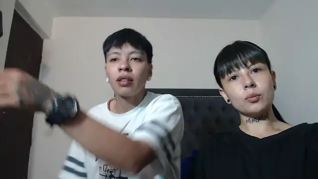 Snapshot of dulce_maria_x chatting on January 12, 2025, 5:22 pm dulce maria x online show from January 12, 2025, 5:22 pm