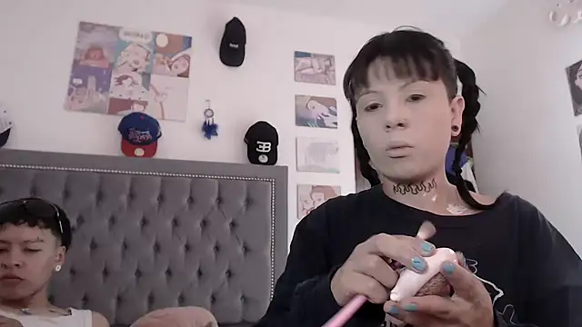 Snapshot of dulce_maria_x chatting on January 19, 2025, 6:43 pm dulce maria x online show from January 19, 2025, 6:43 pm