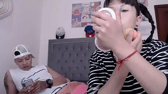 Snapshot of dulce_maria_x chatting on January 23, 2025, 6:35 pm dulce maria x online show from January 23, 2025, 6:35 pm