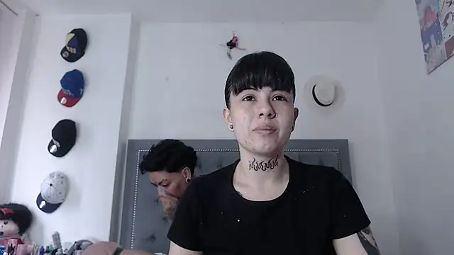 Snapshot of dulce_maria_x chatting on October 7, 2025, 12:35 pm dulce maria x online show from October 7, 2025, 12:35 pm