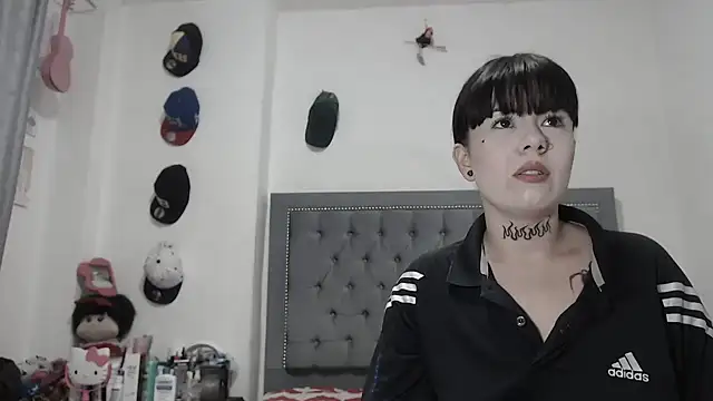 Snapshot of dulce_maria_x chatting on November 7, 2025, 11:05 pm dulce maria x online show from November 7, 2025, 11:05 pm