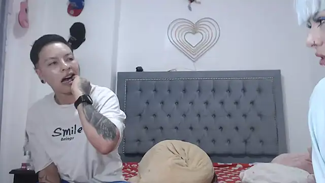 dulce maria x online show from February 11, 2026, 10:26 pm