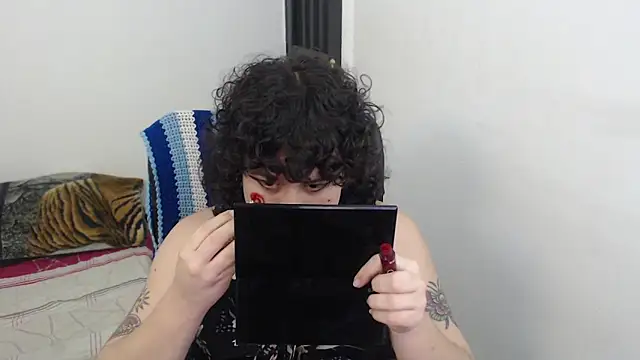 Smoke trip Alicia online show from February 11, 2026, 7:19 pm