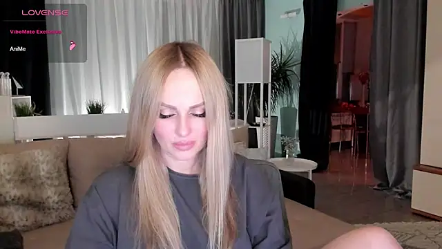 Snapshot of Libby_Nora chatting on December 11, 2024, 3:58 pm Libby Nora online show from December 11, 2024, 3:58 pm