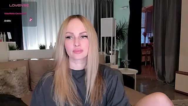 Snapshot of Libby_Nora chatting on December 14, 2024, 1:05 pm Libby Nora online show from December 14, 2024, 1:05 pm